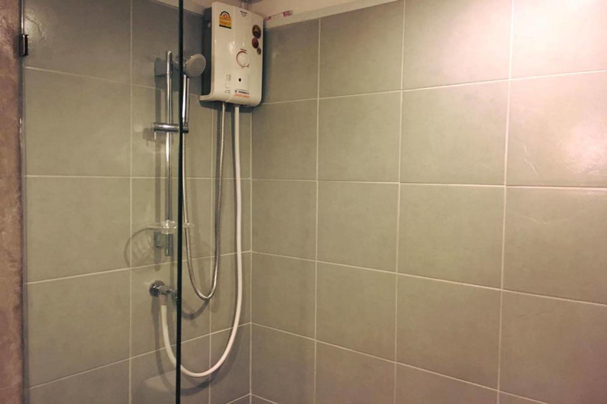 Sereno Airport Hotel 치앙마이 외부 사진