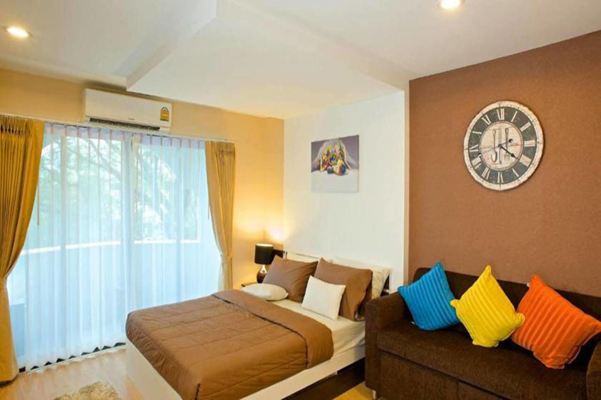 Sereno Airport Hotel 치앙마이 외부 사진