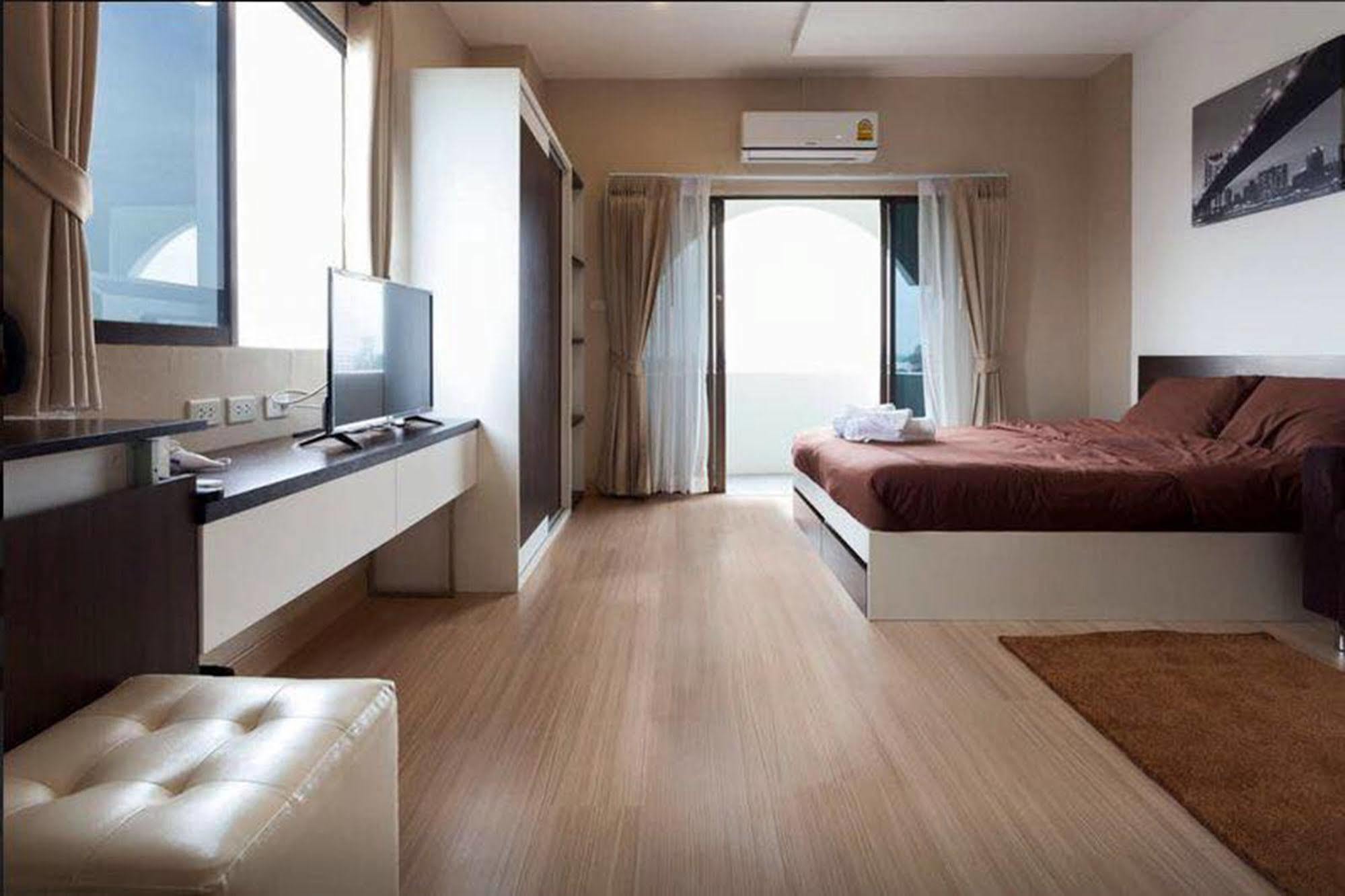 Sereno Airport Hotel 치앙마이 외부 사진
